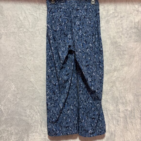 Athleta Trekkie Joggers Womens 0 Blue Camo Ripstop Travel Hiking Capris - Picture 7 of 13